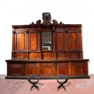 Importantissima Credenza antica in Noce. Epoca 1800.